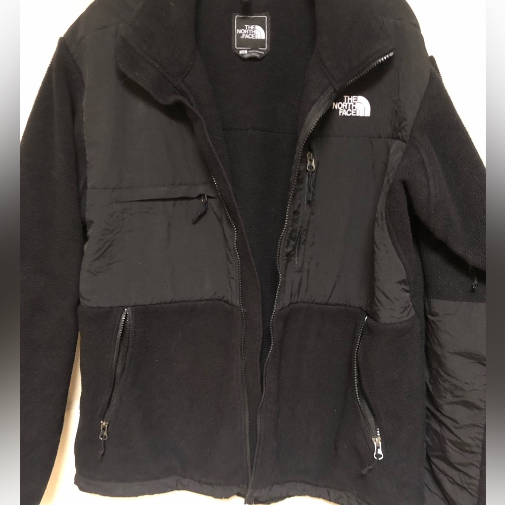Men’s North face jackets size Large. Good used condition.